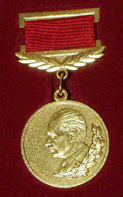 Medal.jpg (50567 bytes)